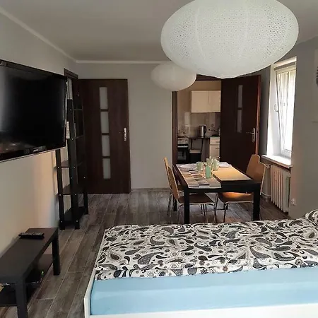 Pocztowa * درافسكوبومورسكي